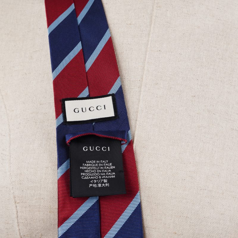 Gucci Tie L'aveugle Par Amour 100% Silk Red & Blue